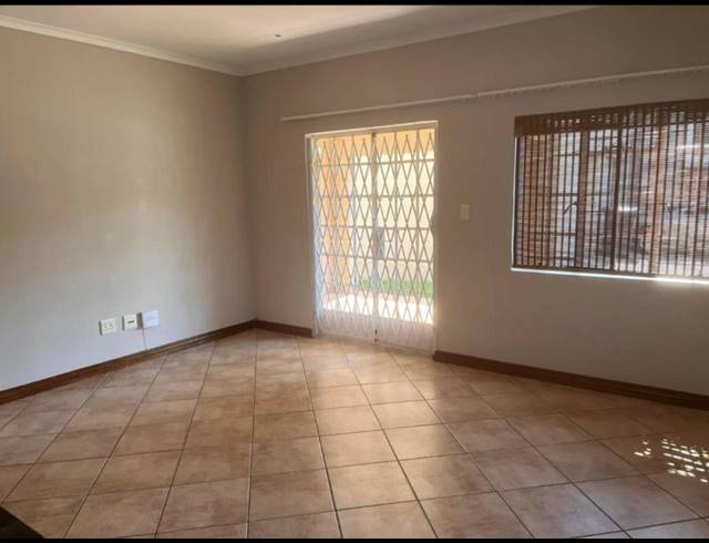 2 BEDROOM PROPERTY TO RENT IN FARRAR PARK